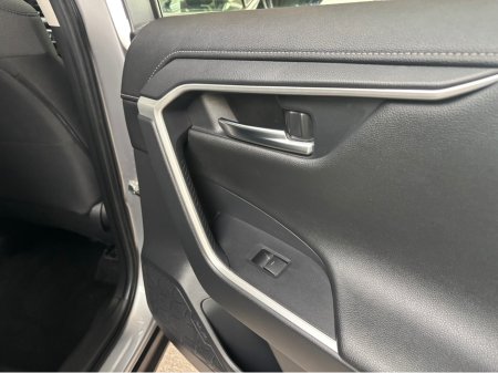 2024 Toyota Rav4 - thumbnail 5