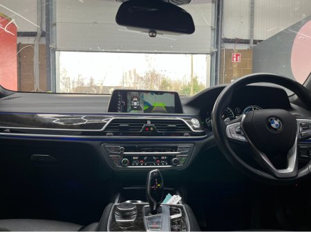 2016 BMW 7 Series 2016 BMW 740E IPERFORMANCE M-SPORT 2.0 AUTOMATIC / CRUISE CONTROL / 360° PARKING CAMERA / ELECTRIC MEMORY HEATED & MASSAGING SEATS / HEATED REAR SEATS / PANORAMIC SUNROOF / PADDLE SHIFTERS AND MORE thumbnail