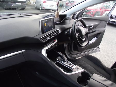 2017 Peugeot 3008 - thumbnail 15