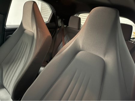 2020 Toyota Yaris - thumbnail 5