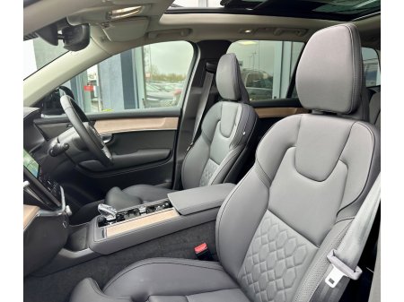 2025 Volvo XC90 - thumbnail 8