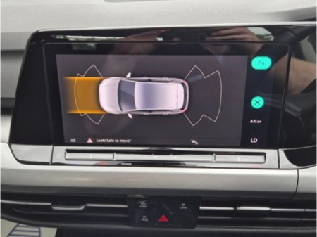 2023 Volkswagen Golf 2.0 TDI LIFE €26,995 thumbnail