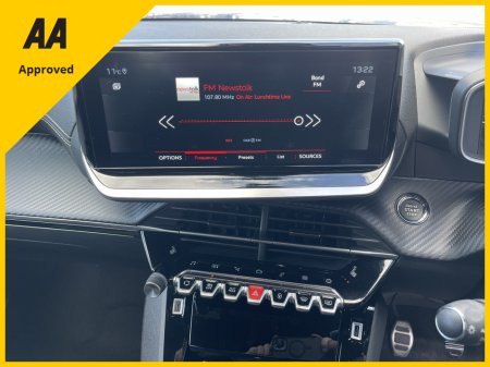 2022 Peugeot 2008 - thumbnail 10