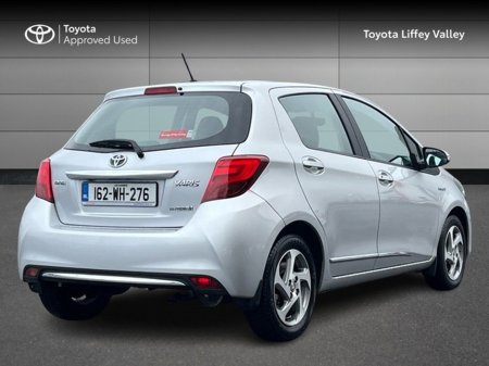 2016 Toyota Yaris HYBRID LUXURY MC 4DR AUTO €14,950 thumbnail