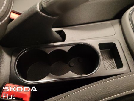 2025 Skoda Fabia SEL 1.0 MPI 80HP 5DR thumbnail