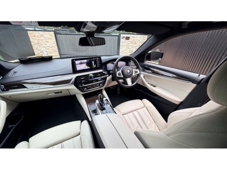 2021 BMW 5 Series - thumbnail 14