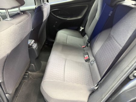 2024 Toyota Yaris - thumbnail 17