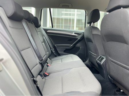 2018 Volkswagen Golf - thumbnail 16