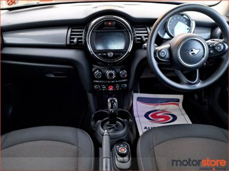 2020 MINI Hatch Cooper Classic Auto €21,900