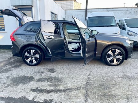2023 Volvo XC60 - view 4