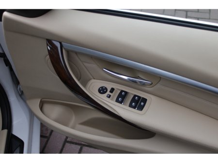 2019 BMW 3 Series - thumbnail 10