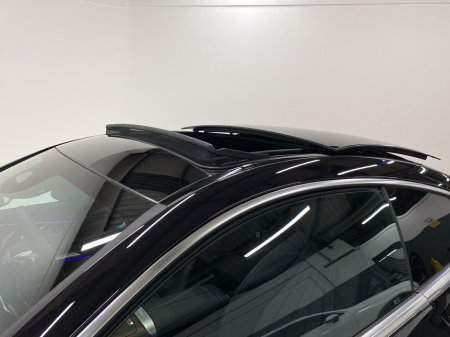 2025 Mercedes-Benz CLE CLE 300e AMG Line Premium €75,950 thumbnail