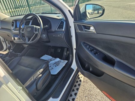 2016 Hyundai Tucson - thumbnail 13