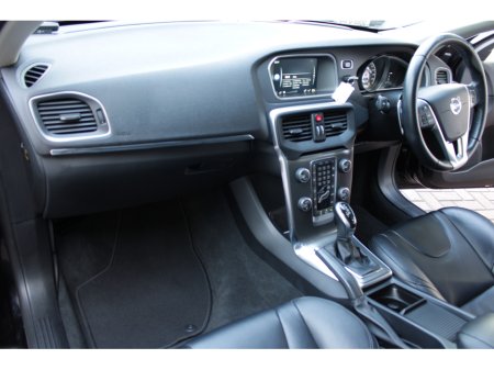 2016 Volvo V40 2.0D4 DYNAMIQUE EDITION 5DR HATCHBACK AUTOMATIC // 1 OWNER CAR WITH ONLY 56,000 KMS IN AS NEW CONDITION // BUY WITH CONFIDENCE AA AND SIMI APPROVED DEALER 2026 // FINANCE ARRANGED // TRADE INS WELCOME €15,950 thumbnail