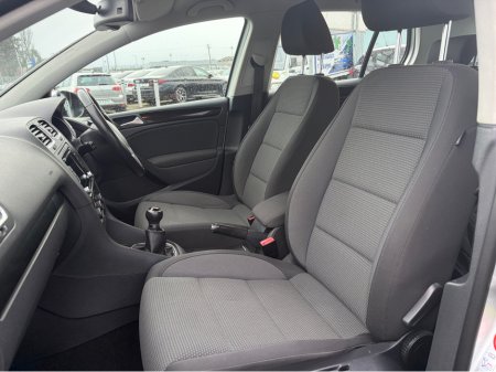 2012 Volkswagen Golf - thumbnail 8