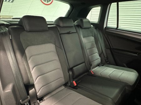 2018 Volkswagen Tiguan - thumbnail 37