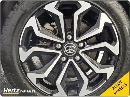 2023 Toyota Yaris Cross DESIGN HEV 1.5 Petrol Automatic €24,995 thumbnail