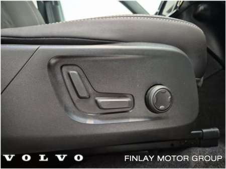 2023 Volvo XC40 BEV 231hp Ultimate 69kw Pan Roof , Heated Steering Wheel & Seats €36,950 thumbnail