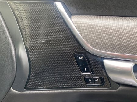 2023 Volvo V90 T6 Dark Plus Recharge AWD Auto (PHEV) €47,900 thumbnail