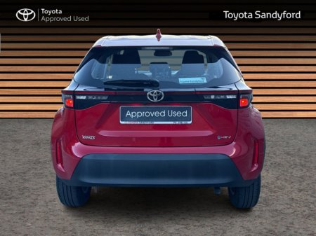 2025 Toyota Yaris Cross LUNA HYBRID AUTOMATIC // REAR CAMERA // AIR CON // SMART ENTRY/SMART START // TOYOTA SAFETY SENSE // FULL WARRANTY €29,445