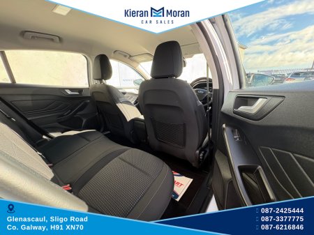 2020 Ford Focus - thumbnail 13