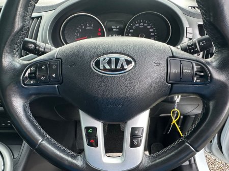 2015 Kia Sportage 1.7 D PLATINUM 2WD €8,950 thumbnail