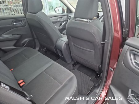 2022 Nissan Qashqai 1.3 HYB SV + Glass Roof Pack €25,950 thumbnail