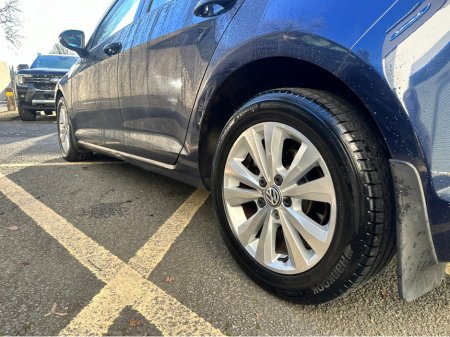 2013 Volkswagen Golf 1.6 TDI SE BLUEMOTION 105PS 5DR €6,300 thumbnail