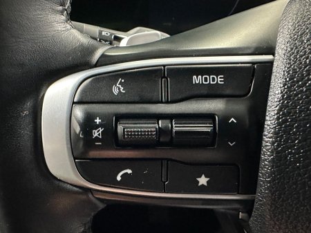 2024 Kia Sportage Plug In Hybrid 30th Anniversary Edition €40,800 thumbnail