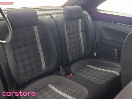 2017 Volkswagen Beetle - thumbnail 10