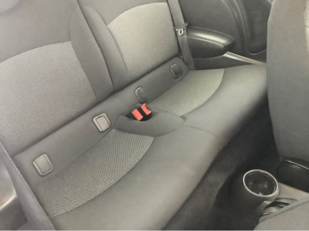 2012 MINI Hatch - view 4