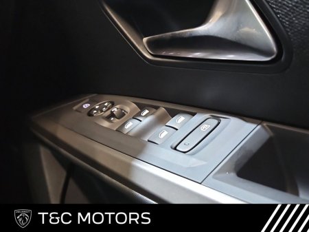 2026 Peugeot 5008 - thumbnail 17