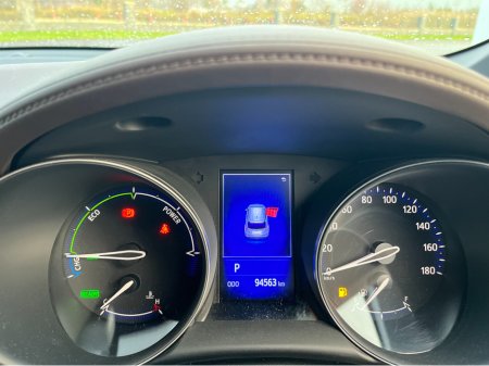 2019 Toyota C-HR 1.8 HYBRID AUTO LOW KM HIGH SPEC €18,950 thumbnail