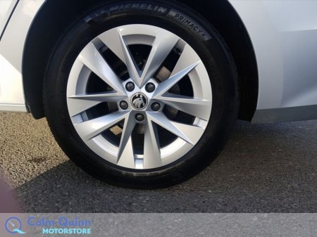 2023 Skoda Octavia - thumbnail 5