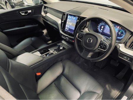 2023 Volvo XC60 - thumbnail 10