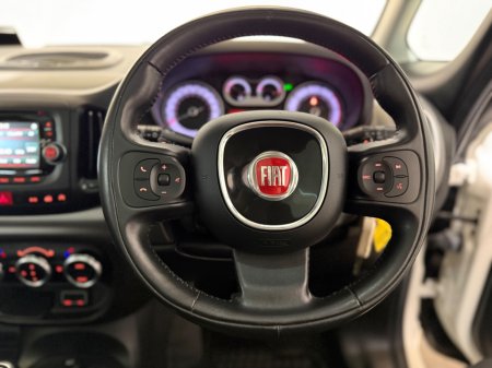 2017 Fiat 500l - thumbnail 18