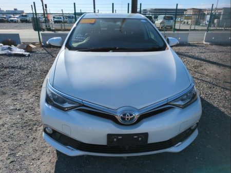 2016 Toyota Auris - thumbnail 2