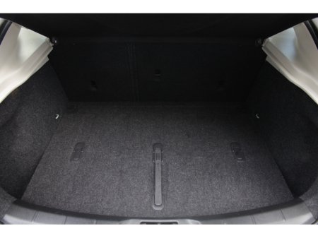 2017 Volvo V40 - thumbnail 20