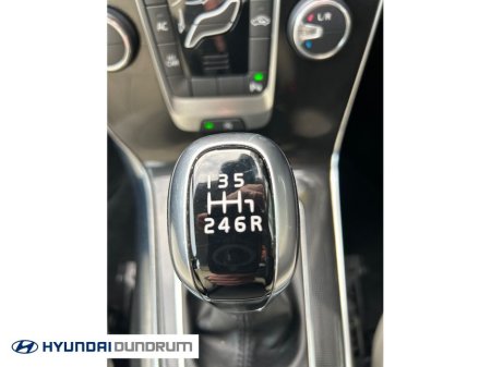 2018 Volvo V40 D2 MOM ED 5DR €16,450 thumbnail