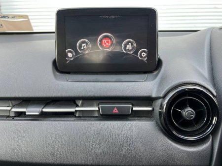 2017 Mazda Demio 1.3 SKYACTIV // SERVICE HISTORY // AIR CONDITIONING // 15" ALLOYS €11,900 thumbnail