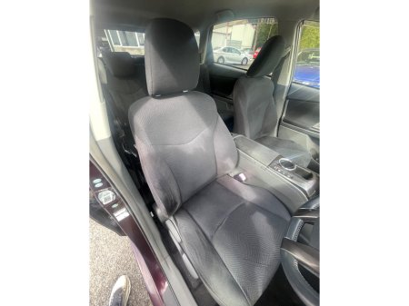 2014 Toyota Prius Alpha - thumbnail 8