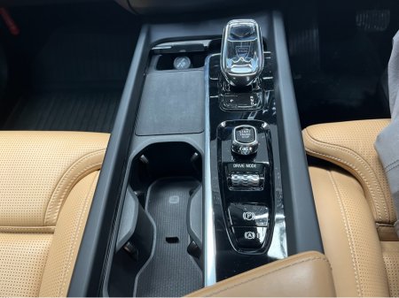 2021 Volvo XC60 €39950 2021 VOLVO XC60 RECHARGE PLUG-IN HYBRID T8 AWD 2.0 AUTOMATIC / CRUISE CONTROL / 360° CAMERA / ELECTRIC MEMORY & HEATED SEAT / PANORAMIC SUNROOF / APPLE CARPLAY €39,950 thumbnail