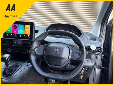 2020 Peugeot Partner - thumbnail 14