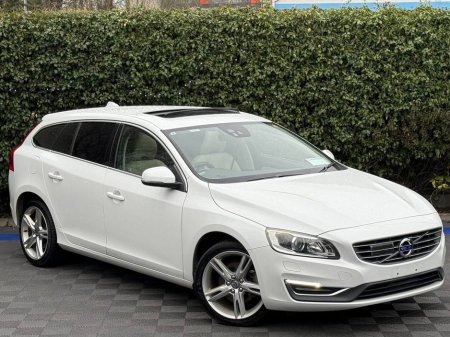 2017 Volvo V60 D4 CLASSIC 2.0 D // OPENING SUNROOF // LEATHER HEATED SEATS // REVERSE CAMERA €18,950 thumbnail