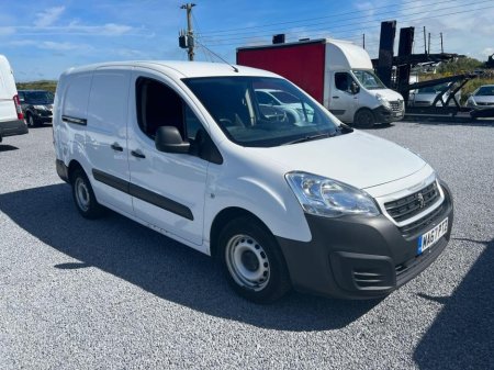 2017 Peugeot Partner 850 PROFESSIONAL L2 HD €8,500