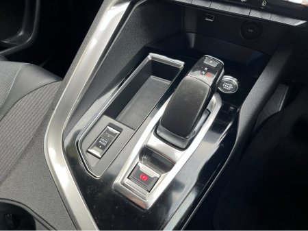 2022 Peugeot 3008 FL ALLURE 1.6 PHEV 225 HYBRID PETROL //HIGH SPEC//HALF LEATHER SEATS//REVERSE CAMERA//KEYLESS ENTRY// €25,950 thumbnail