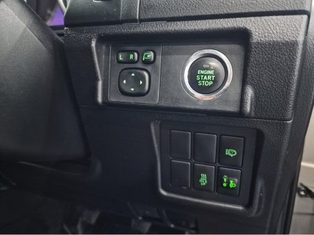 2017 Toyota Landcruiser LAND CRU LWB GX COM 4DR €29,950 thumbnail