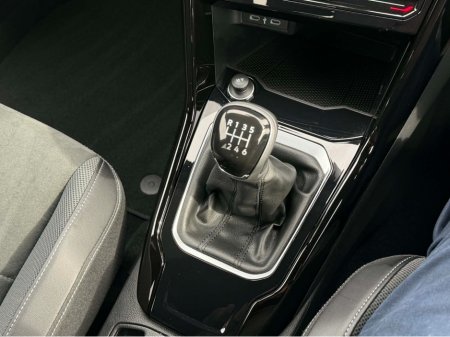 2024 Volkswagen T-Roc - thumbnail 16