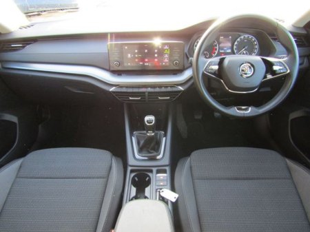 2021 Skoda Octavia C Ambition 2.0tdi 115HP 5DR €14,950 thumbnail