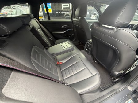 2022 BMW 3 Series - thumbnail 12